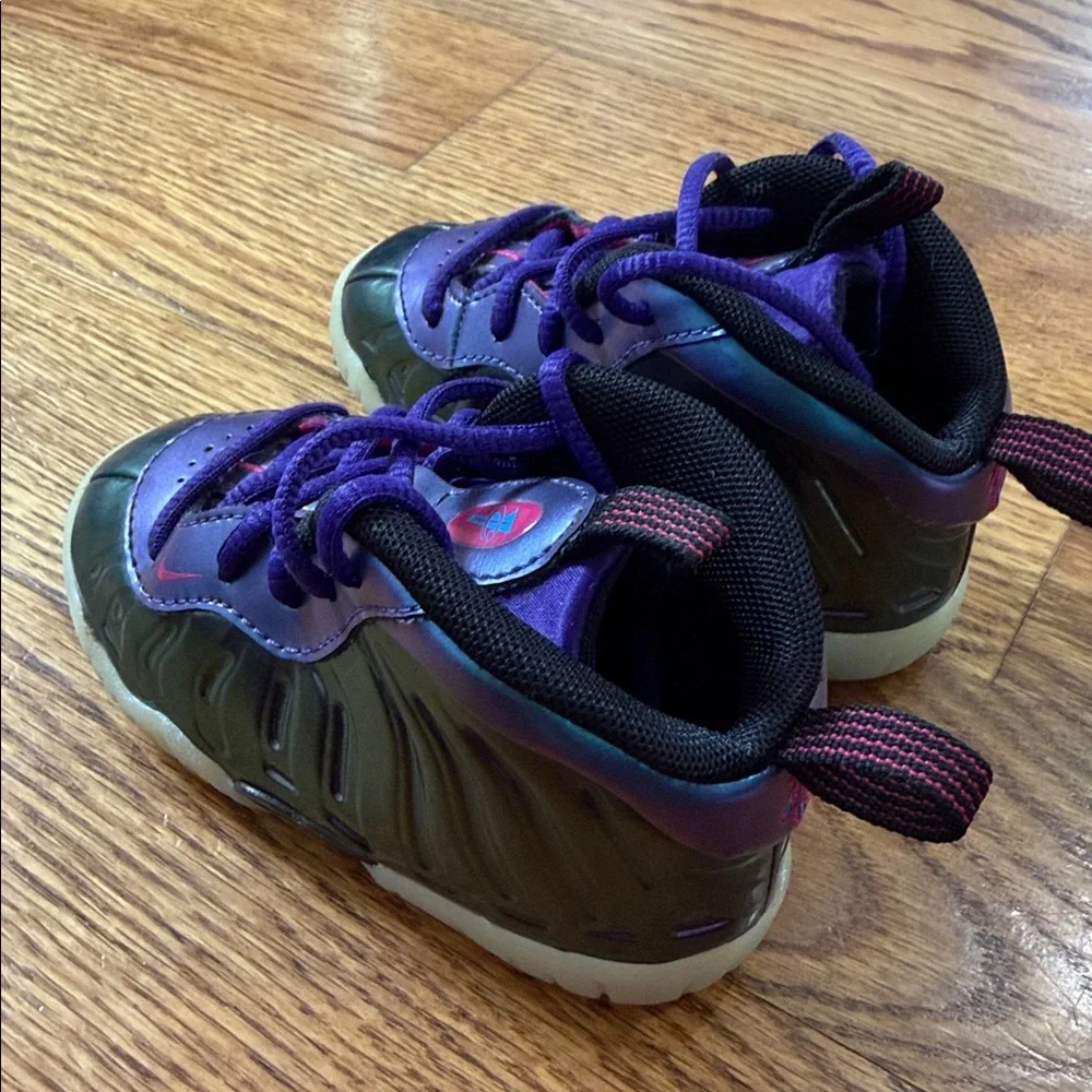 Nike Little Posite One 2018 Iridescent Purple Sneakers/Shoes. Size 6C.